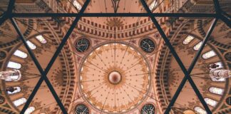 Jak jest w języku tureckim dzień dobry?