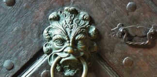 Do czego służy obejma?